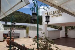 Alejandrina hoteles