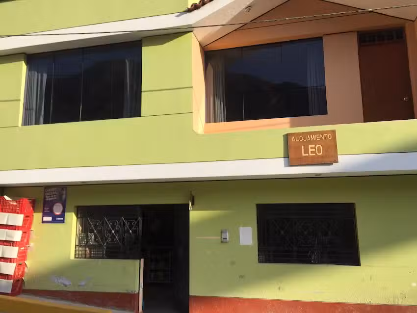 Alojamiento Leo