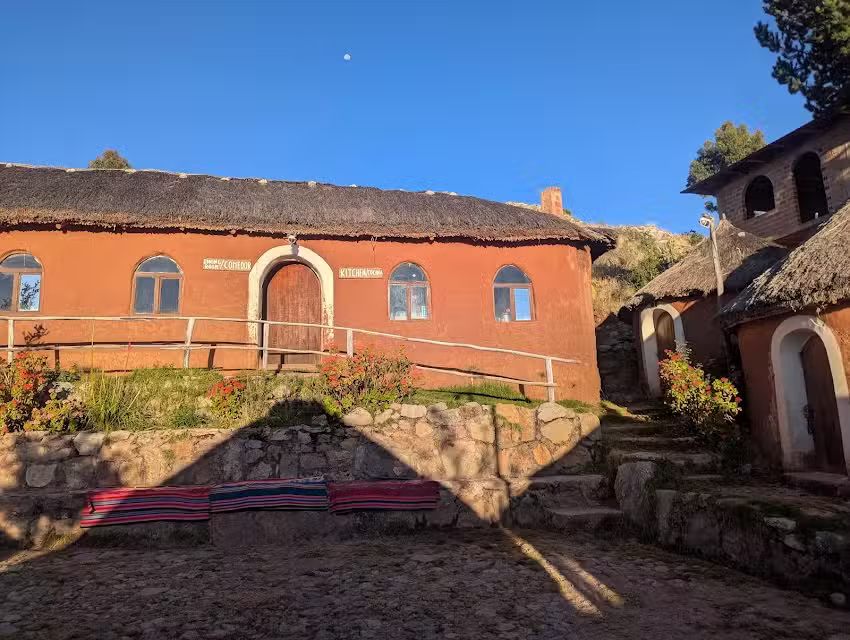 Asociación Cultural Isla Tikonata ASCITTUR HOSPEDAJE-ALIMENTACIÓN