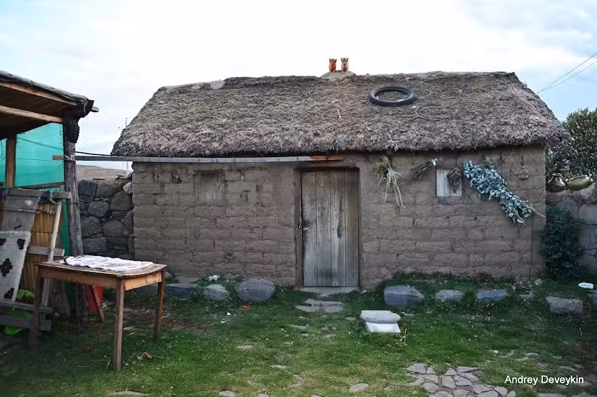 Awana Wasi Atuncolla Sillustani