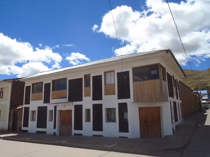 CASA FAMILIAR CARMELITAS YANAOCA