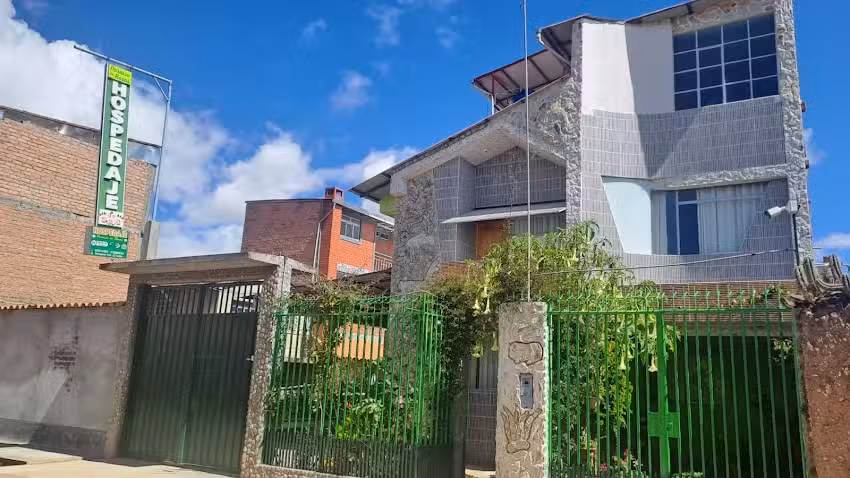 Casa Hospedaje PARAISO DE ROSAS