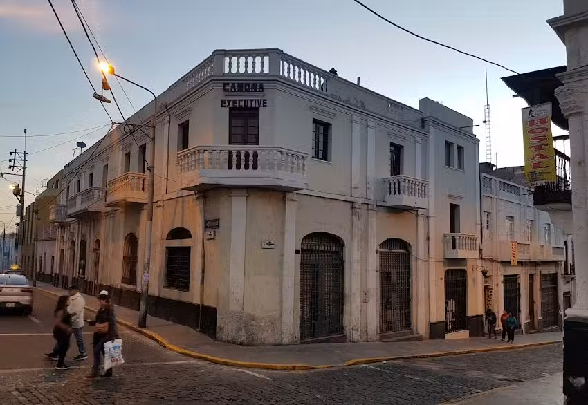 CASONA EJECUTIVO HOSTAL