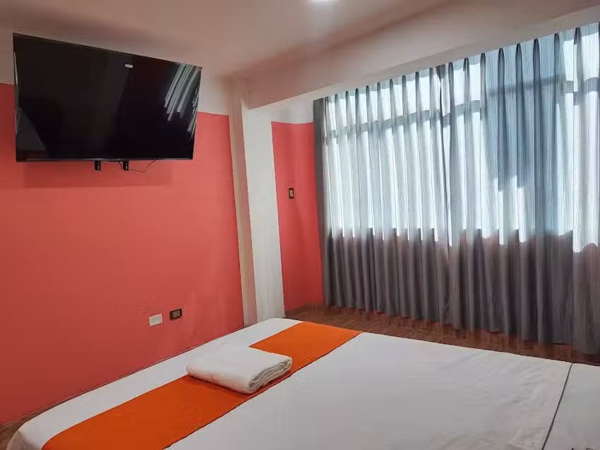 Golden Paris II Ayacucho