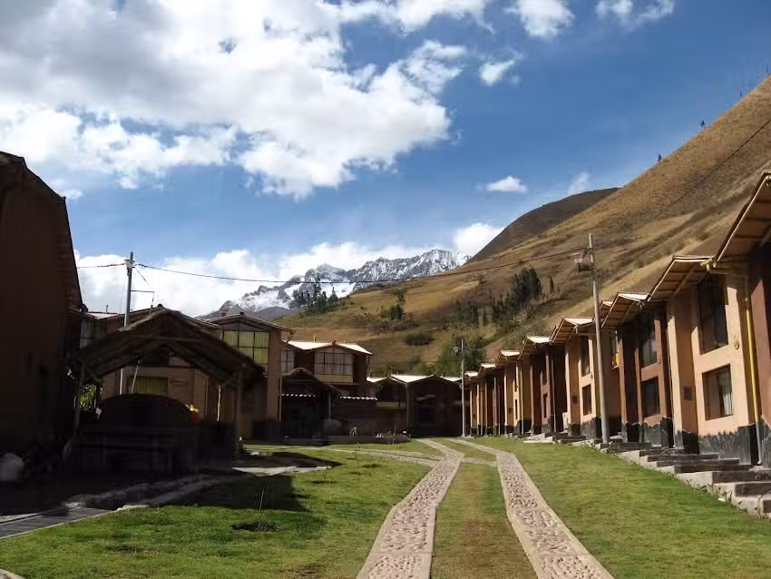 Guest House Urubamba – Casa Hogar