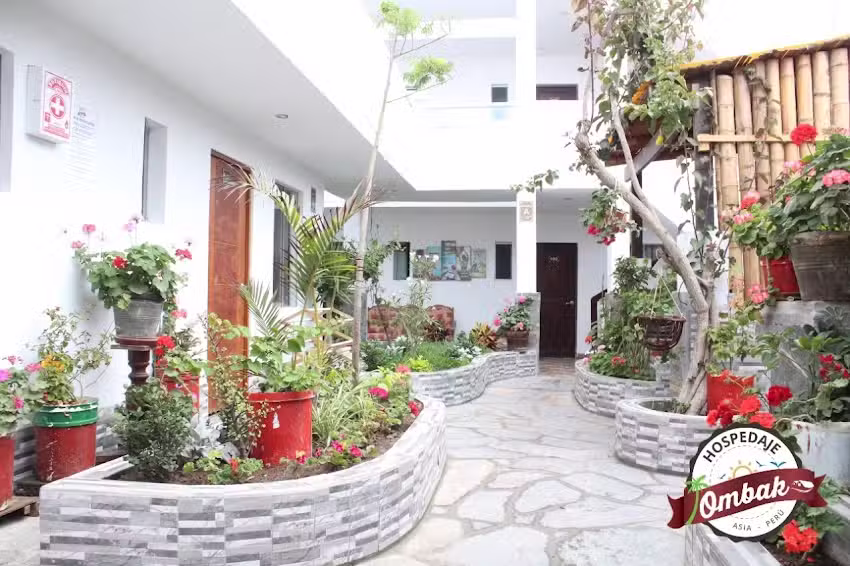 Hospedaje al sur de Lima Hospedaje Ombak & Amo’s Restobar