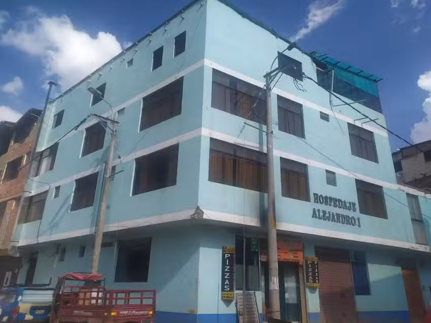 HOSPEDAJE ALEJANDRO 1