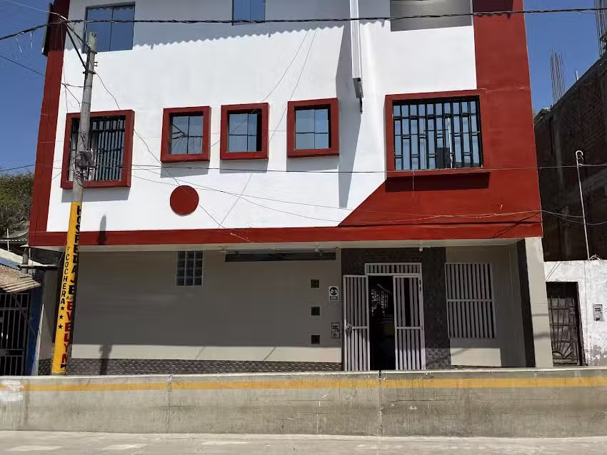 HOSPEDAJE “EVELYN”