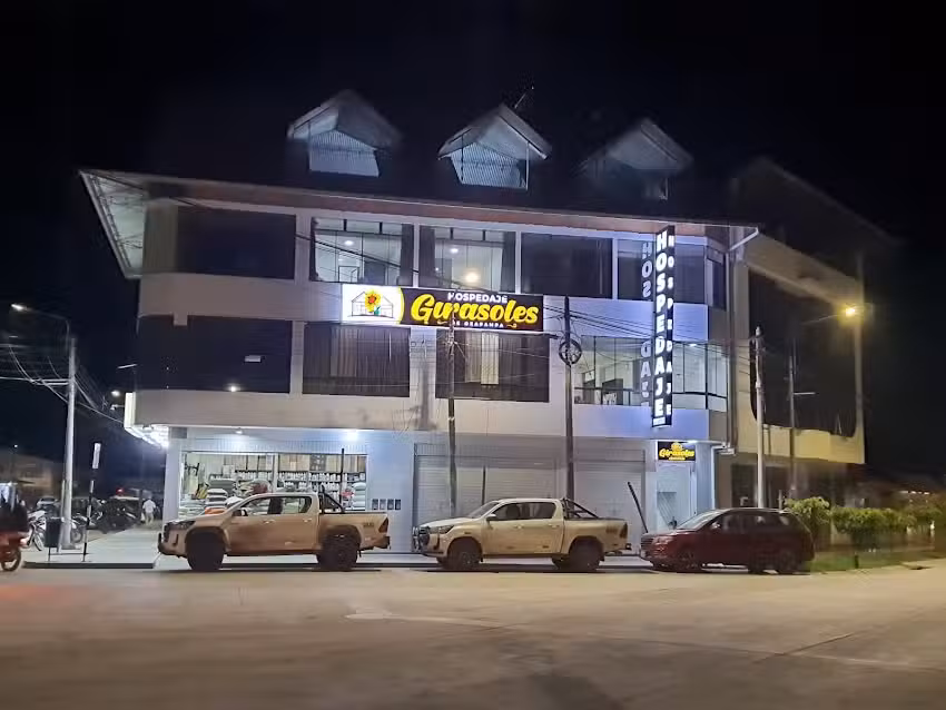 HOSPEDAJE GIRASOLES DE OXAPAMPA