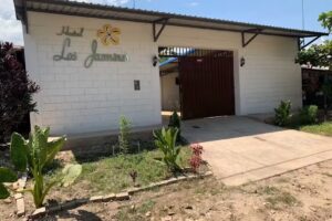 HOSPEDAJE LOS JAZMINES DE SANTA ROSA