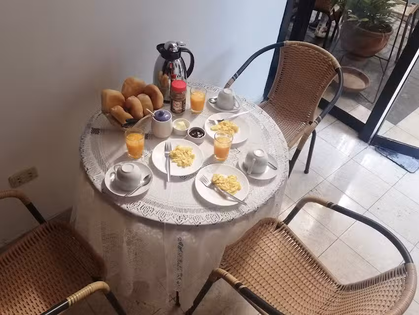 HOSPEDAJE TURÍSTICO ORO BLANCO MIRAFLORES