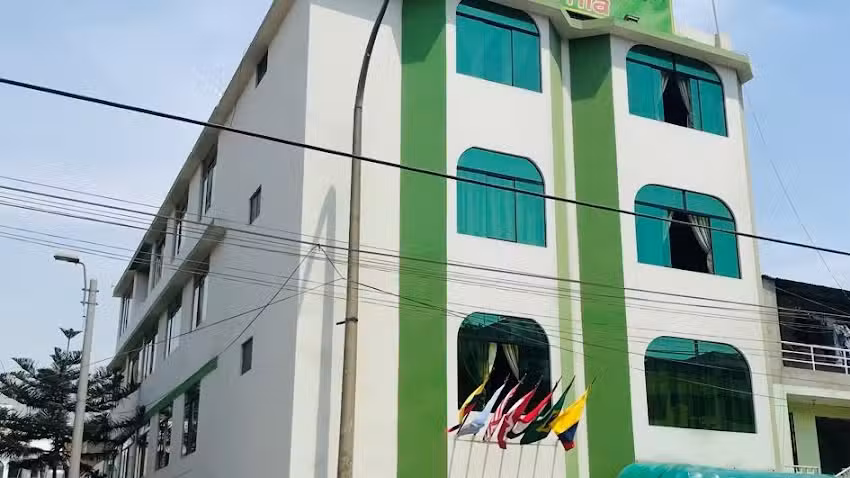 Hostal California – Comas