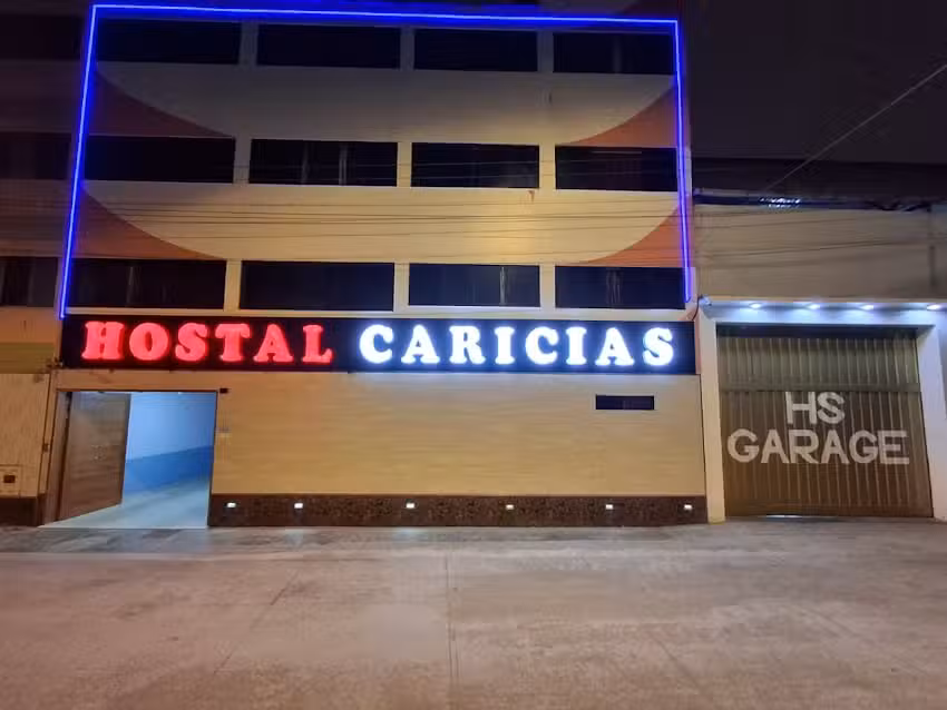 HOSTAL CARICIAS
