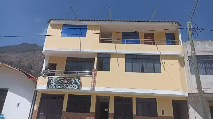 Hostal «EL TUNANTE»