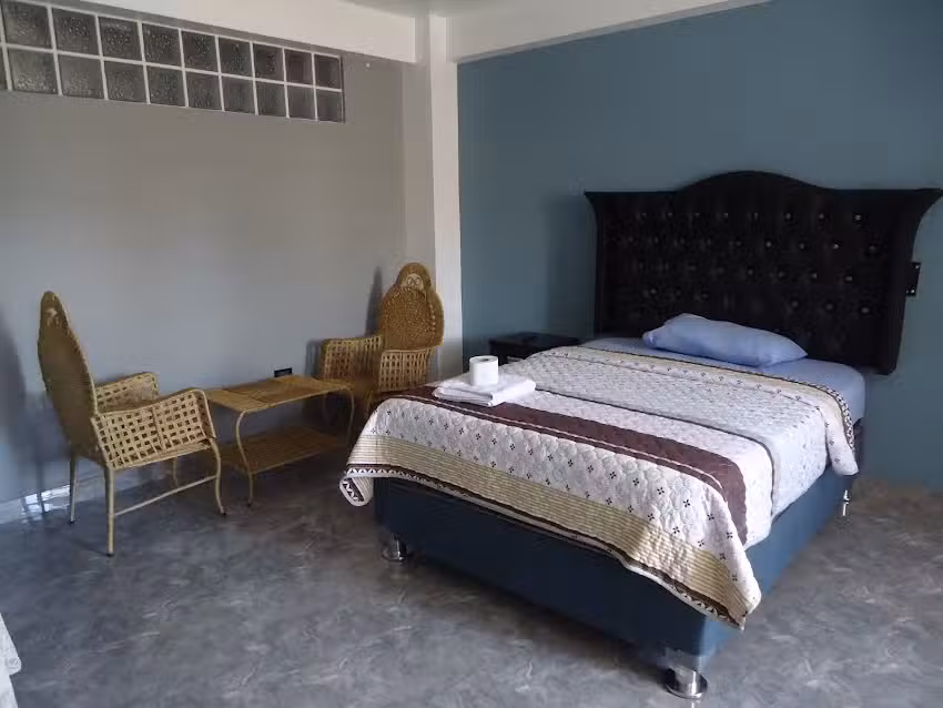 Hostal Imperio Caracino