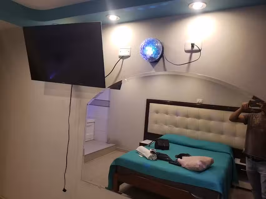 Hostal Londres Jacuzzi Suite