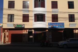 Hostal Shutton 24 Horas