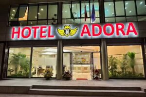Hotel Adora