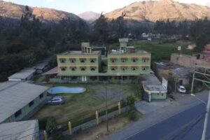 HOTEL COMTUCAR CARHUAZ