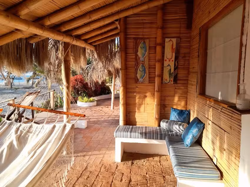 Hotel El Delfin EIRL