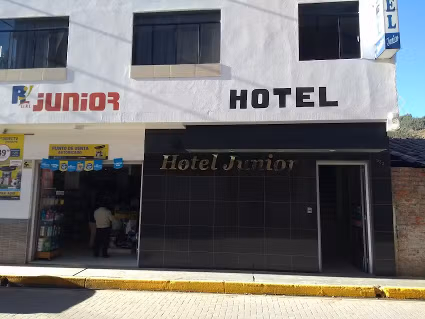 Hotel Junior