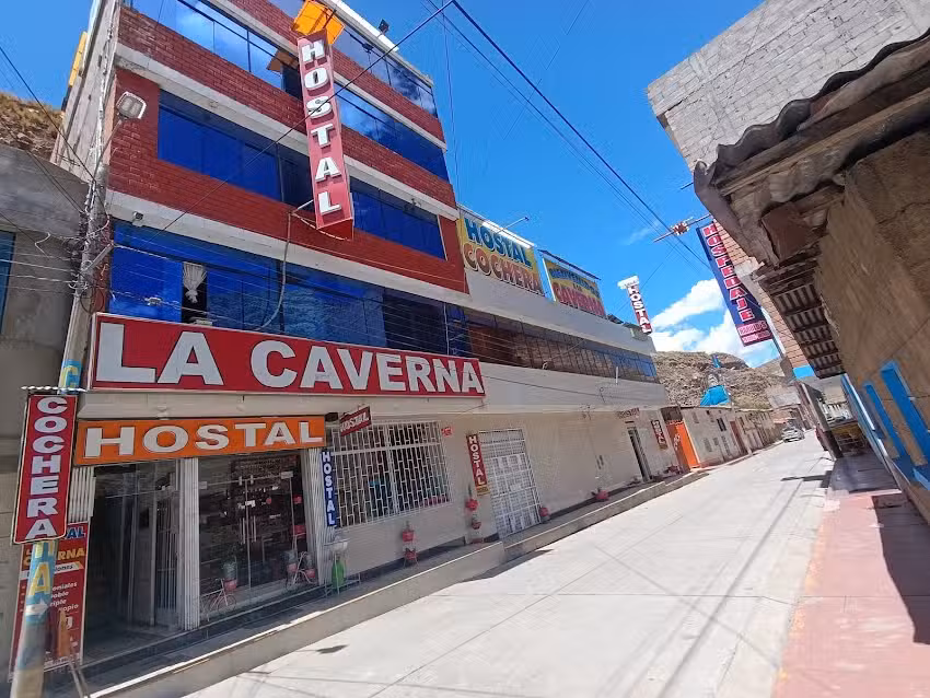 HOTEL LA CAVERNA