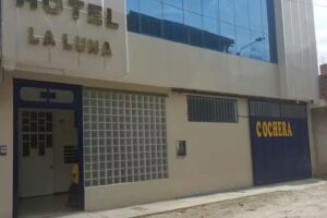 HOTEL LA LUNA