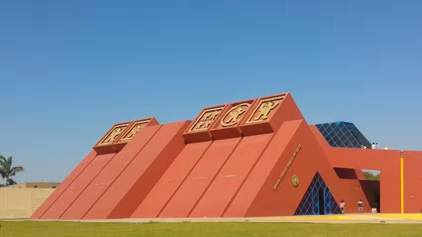 Hotel «Real Sipán»