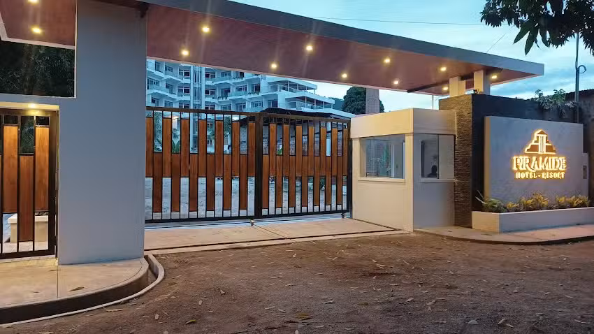 HOTEL RESORT PIRAMIDE