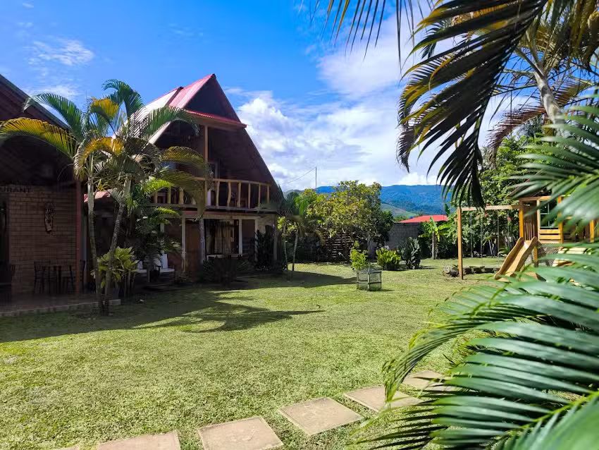 Hotel y Bungalows El Palmiche