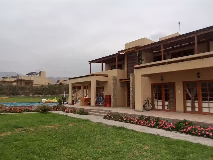 Las Bahías, Condominios Ecológicos