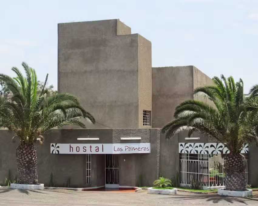 Las Palmeras Hostal