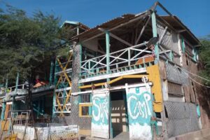 Los Muelles Surf Camp