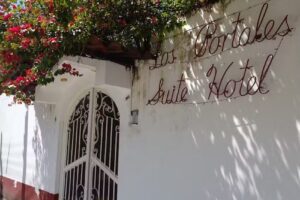 Los Portales Suite Hotel