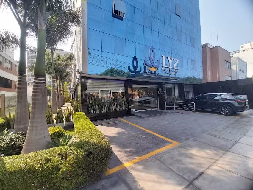 LYZ Business Hotel