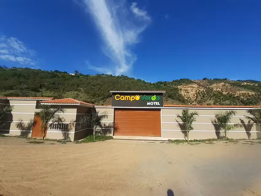 Motel Campo Verde