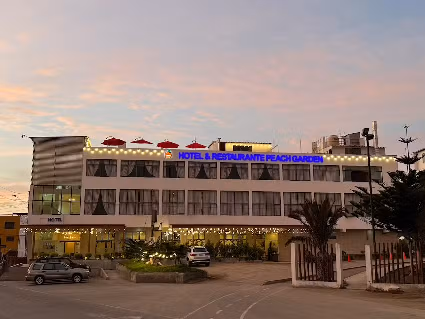 Peach Garden Hotel y Restaurante