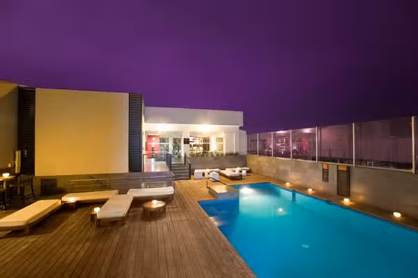 Radisson Hotel Decapolis Miraflores.