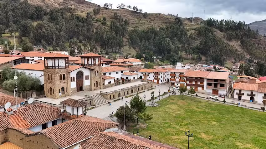REAL CASONA CHACAS( Restaurante & Hospedaje lodge)