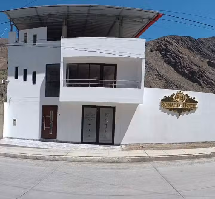 Ronald Hotel – Ayarpongo Churín