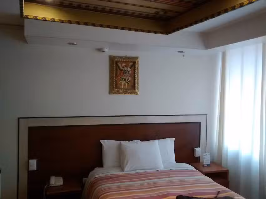 Salones Del Inca Hotel