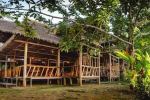 Tres Chimbadas Lake Lodge