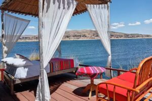 Uros Inti Lodge 01011011