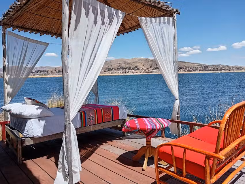 Uros Inti Lodge 01011011