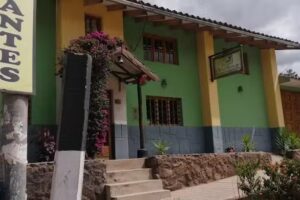 Uru Tinkuy, Hostal turístico