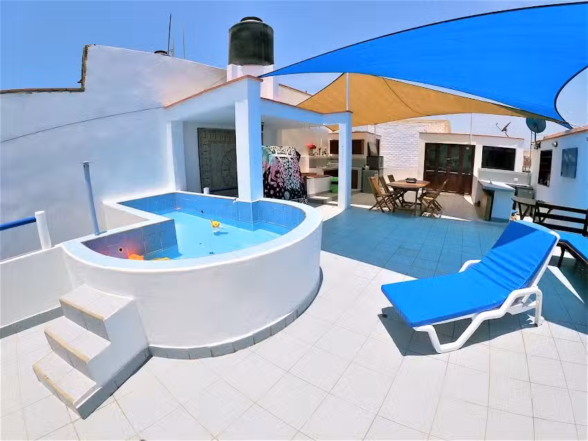 Waves Surf Camp Peru